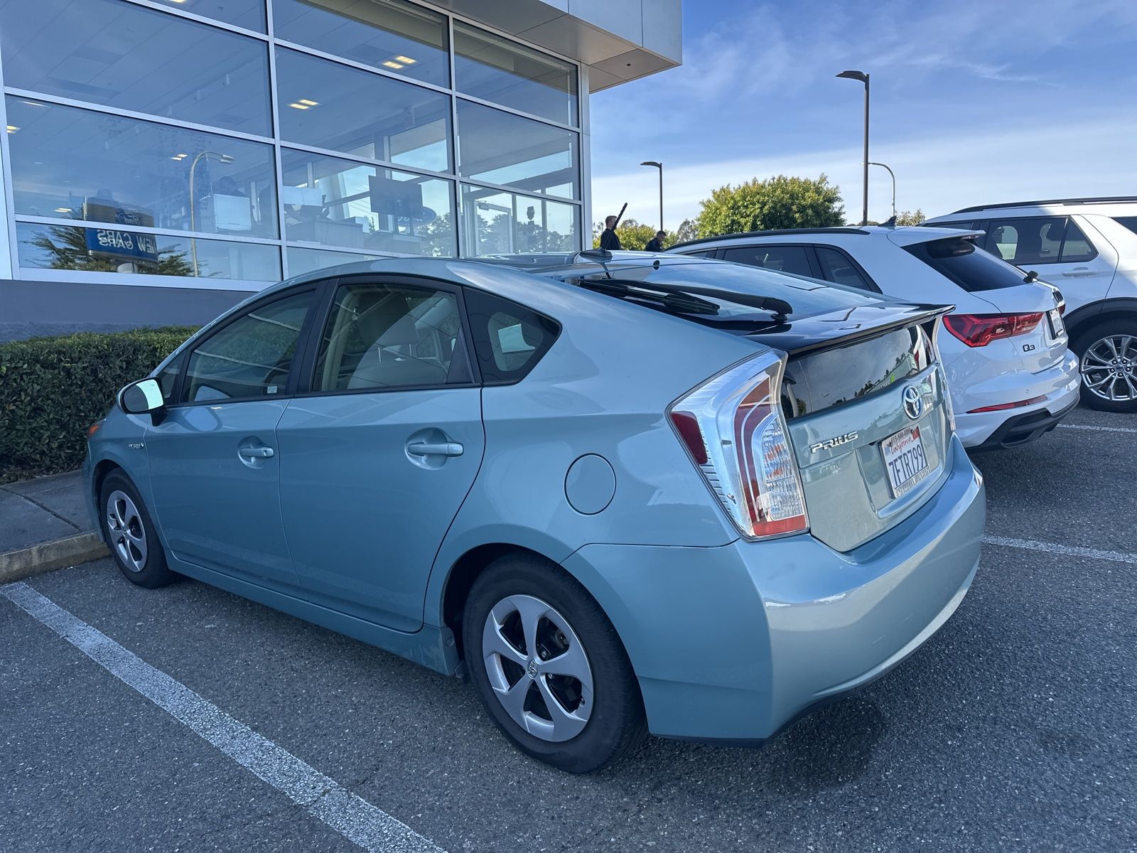 2014 Toyota Prius Four photo 4
