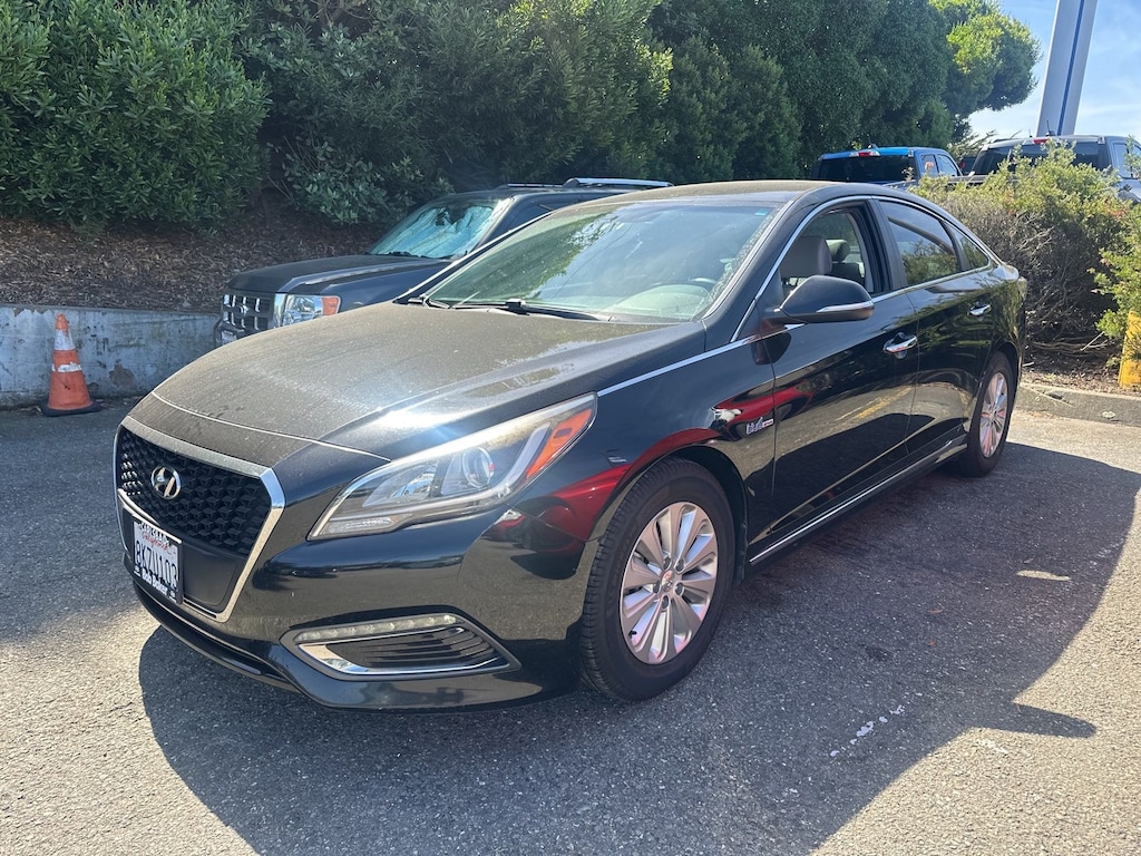 Used 2016 Hyundai Sonata Hybrid SE Sedan