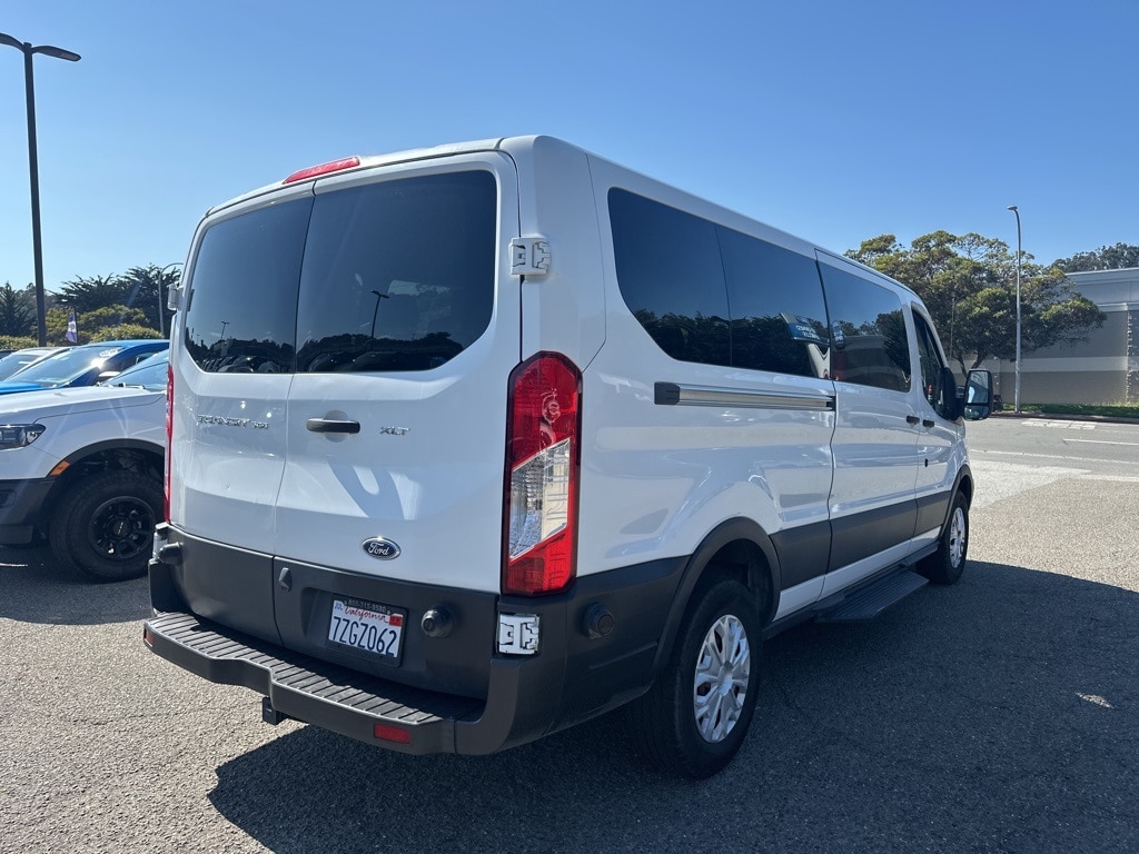 Used 2017 Ford Transit-350 XLT /15 Passenger Seat Wagon Low Roof Wagon