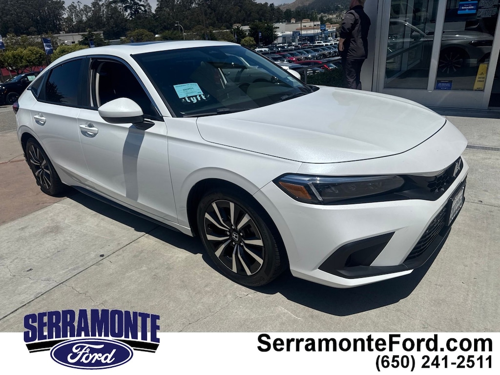 Used 2024 Honda Civic EX-L Hatchback