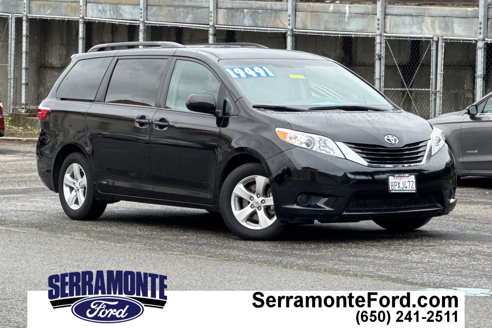 2017 Toyota Sienna LE's photo