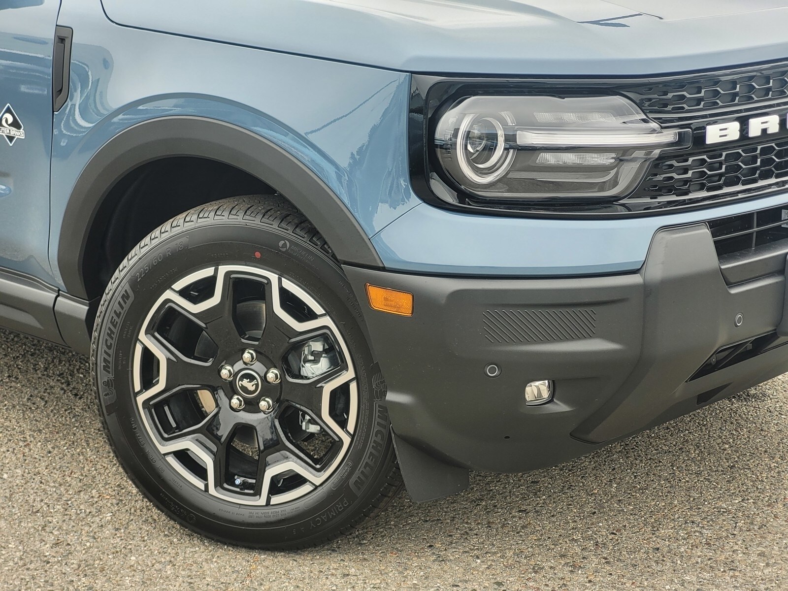 2025 Ford Bronco Sport Outer Banks photo 3