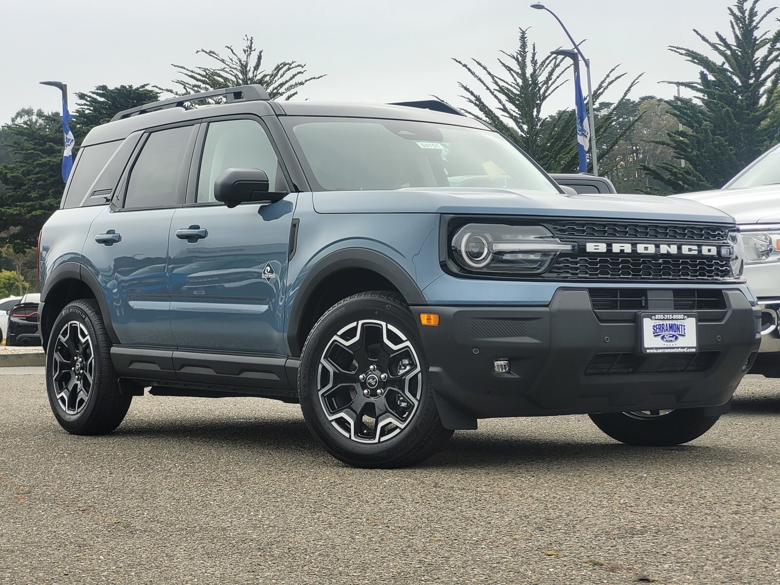 2025 Ford Bronco Sport Outer Banks photo 2