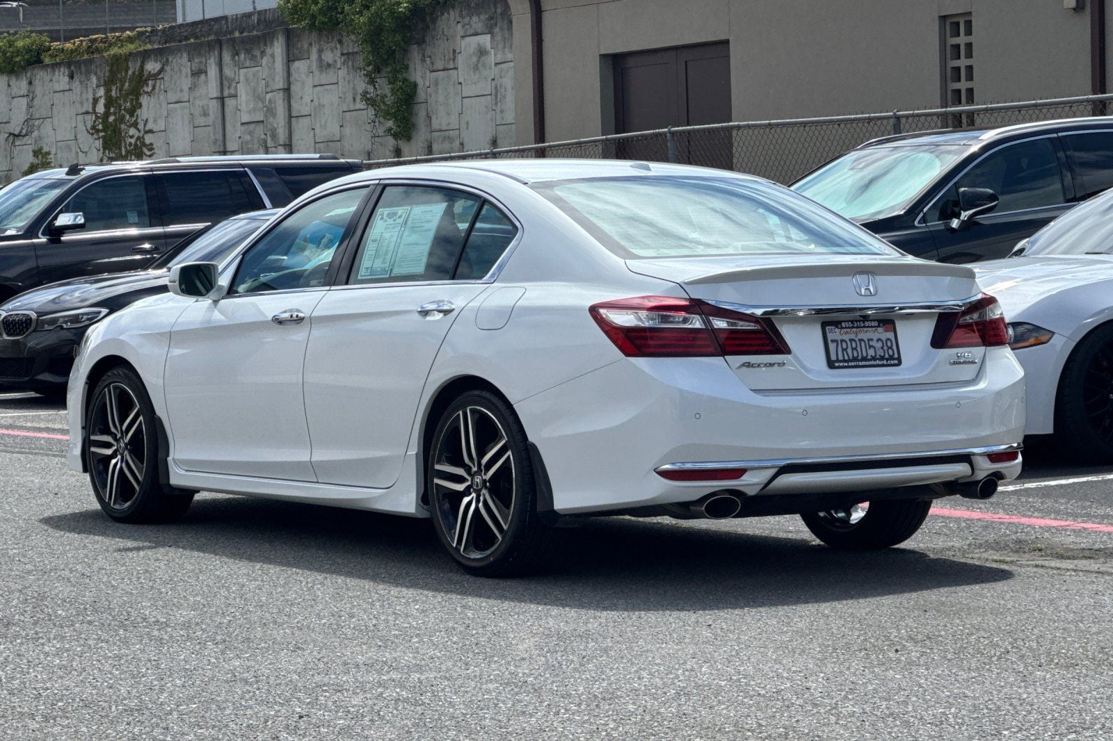 2016 Honda Accord Touring photo 6