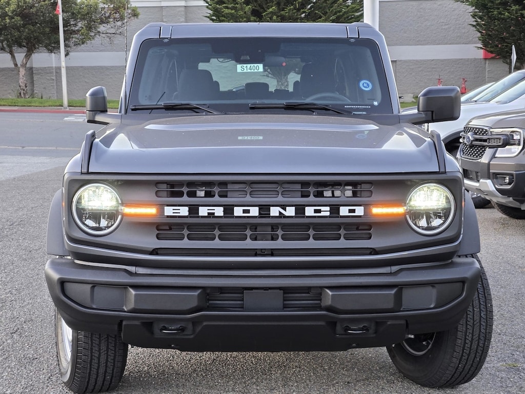 New 2025 Ford Bronco Base SUV