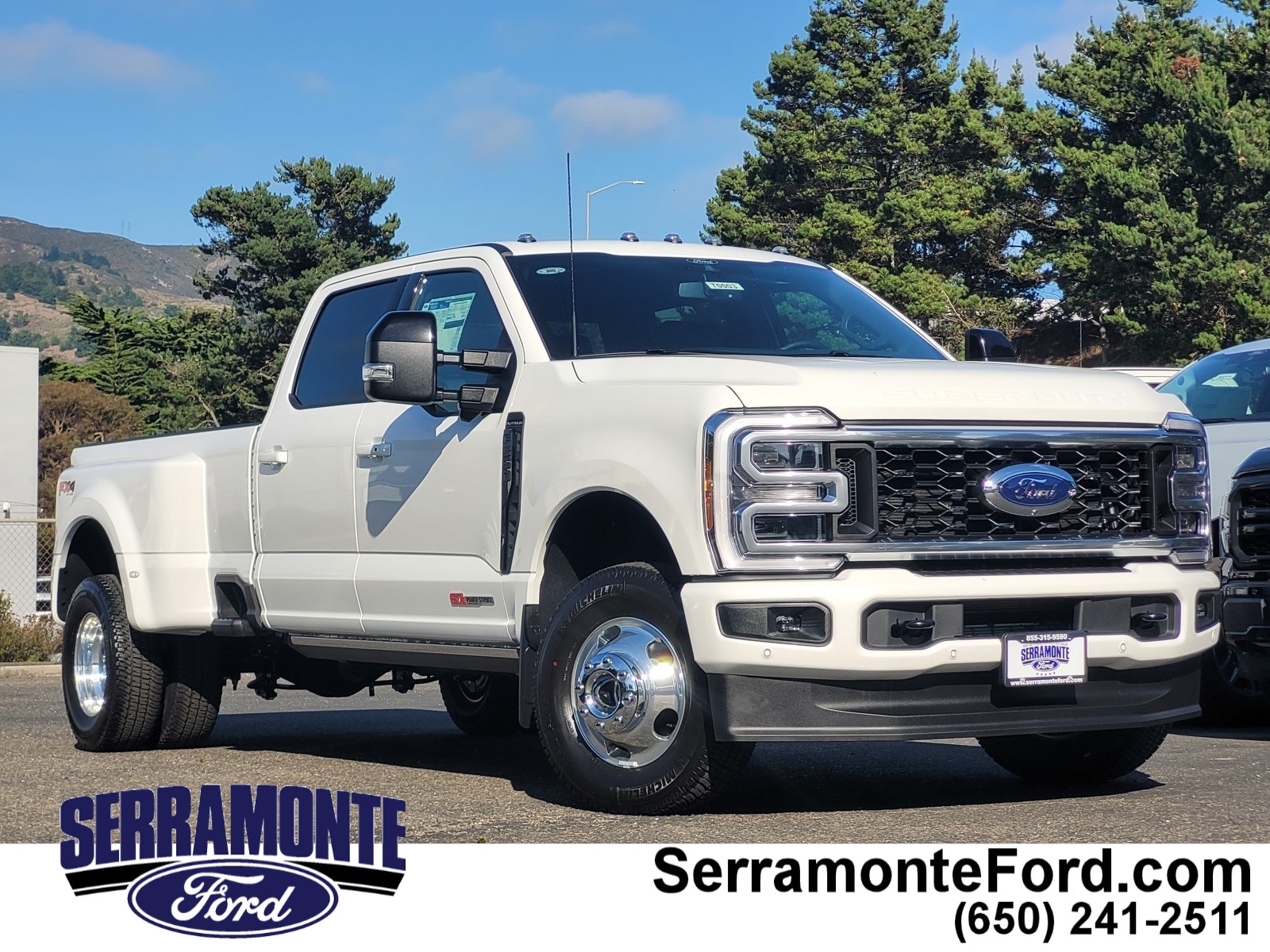 2026 Ford F-350 Super Duty Platinum's photo