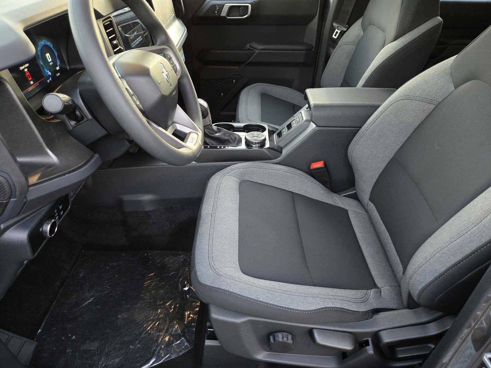 2025 Ford Bronco 4-Door Base - Photo 9