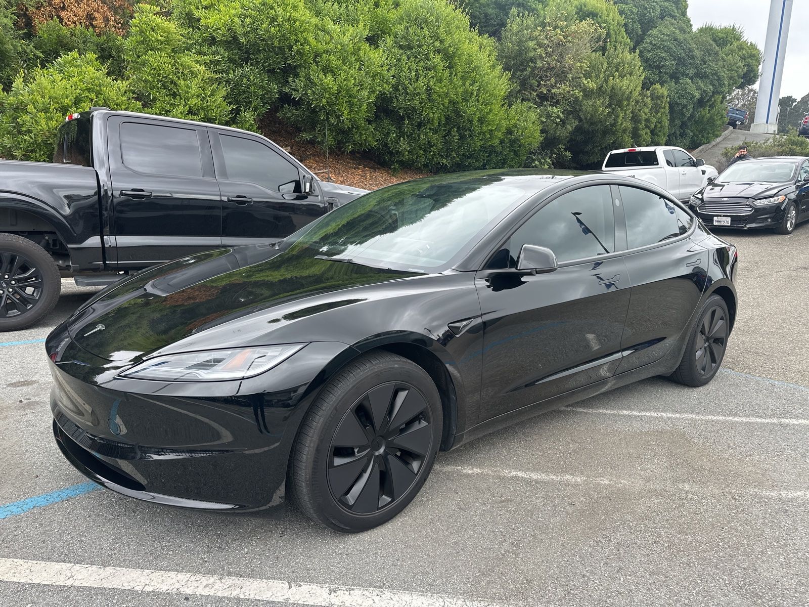 2024 Tesla Model 3 Long Range photo 3