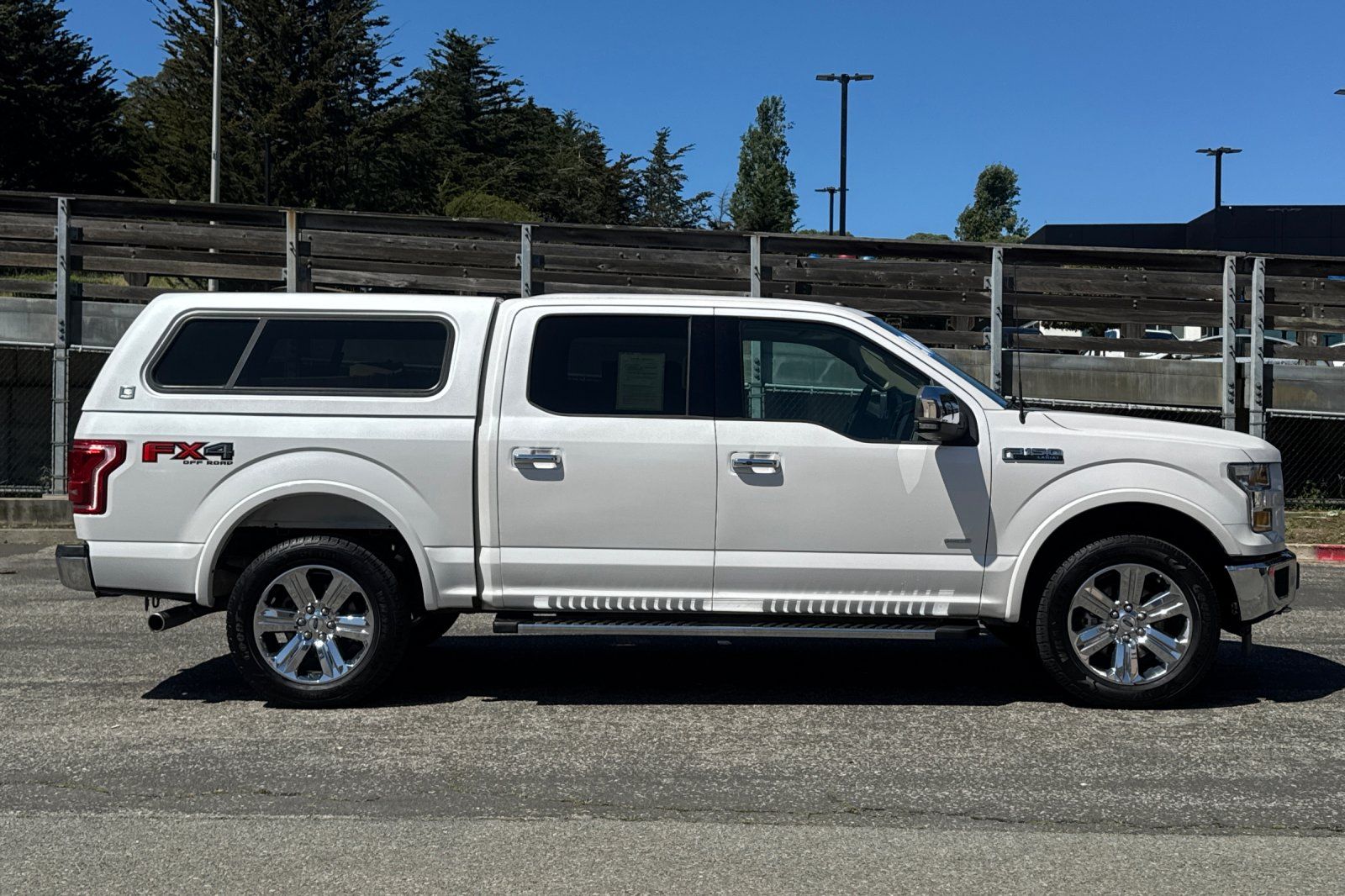 2017 Ford F-150 Lariat SuperCrew Cab V-6 cyl photo 2