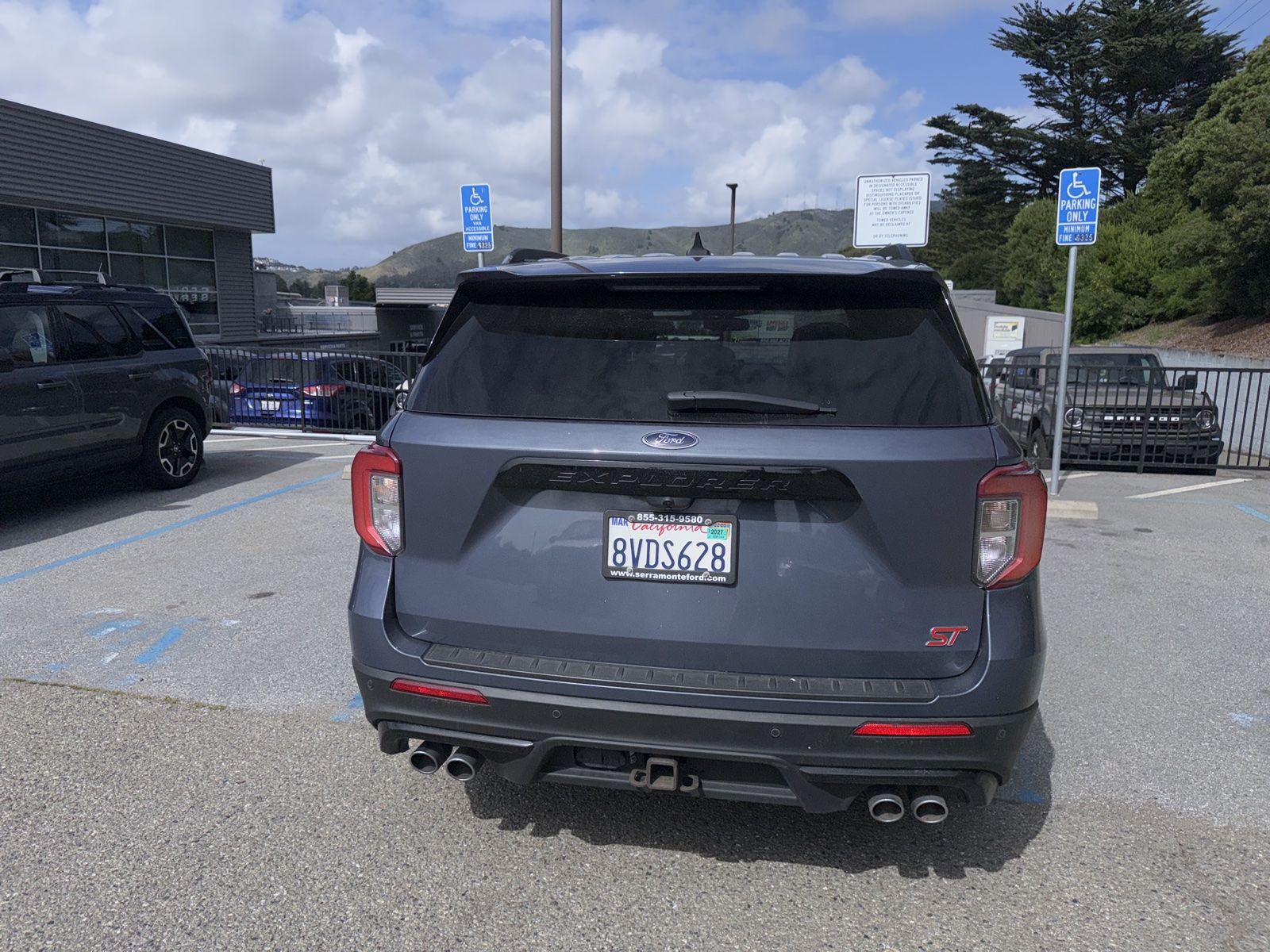 2021 Ford Explorer ST photo 6