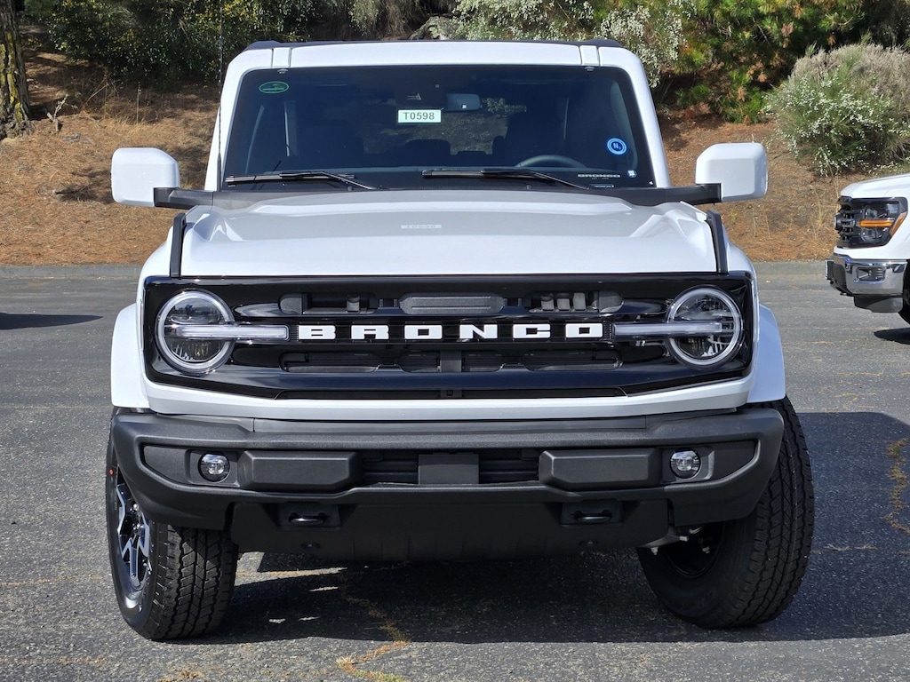 New 2026 Ford Bronco Outer Banks SUV