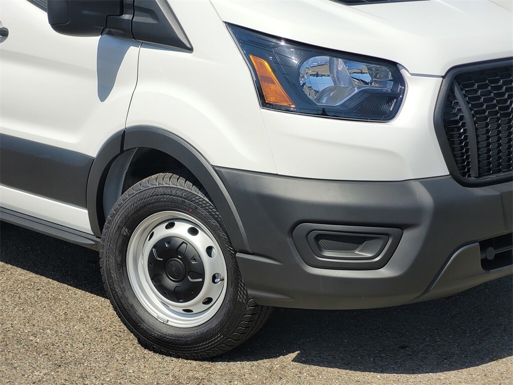 2025 Ford Transit photo 3