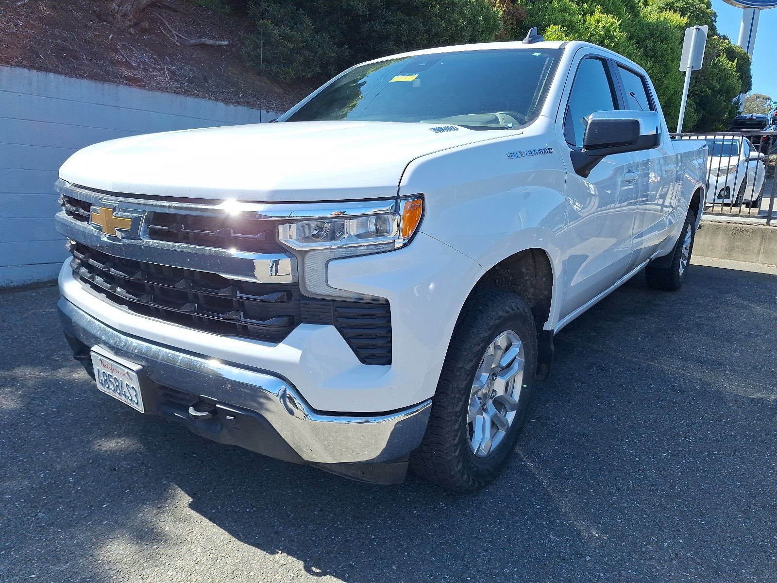 2023 Chevrolet Silverado 1500 LT photo 3