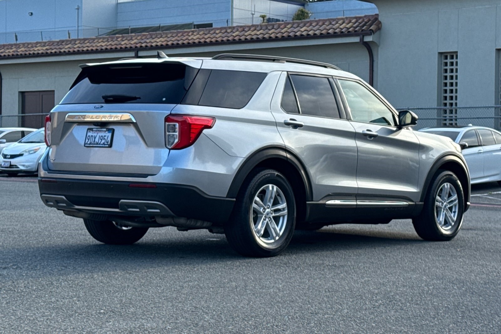 2022 Ford Explorer XLT photo 2