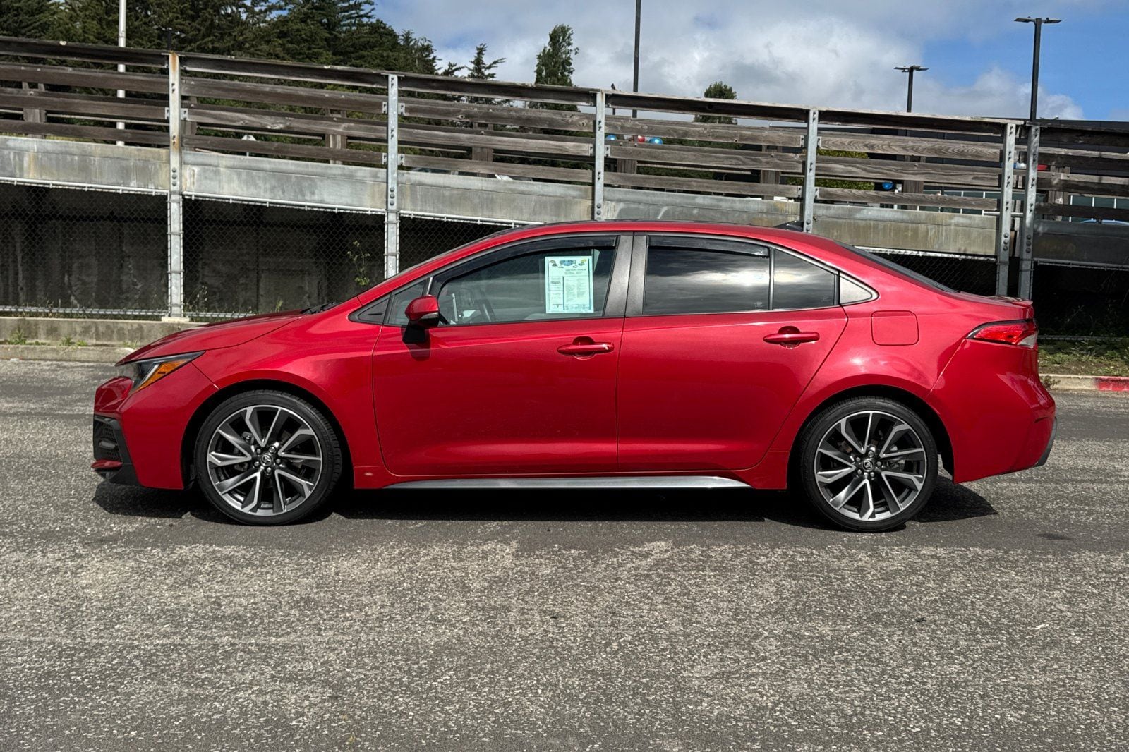 2021 Toyota Corolla SE photo 3