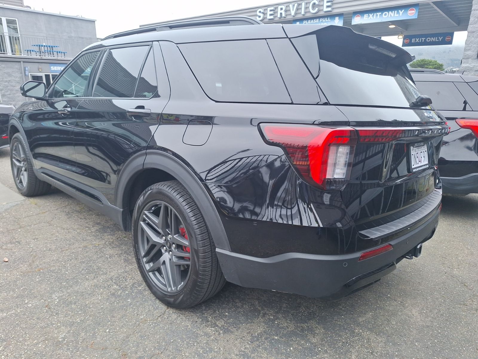 2026 Ford Explorer ST-Line photo 4