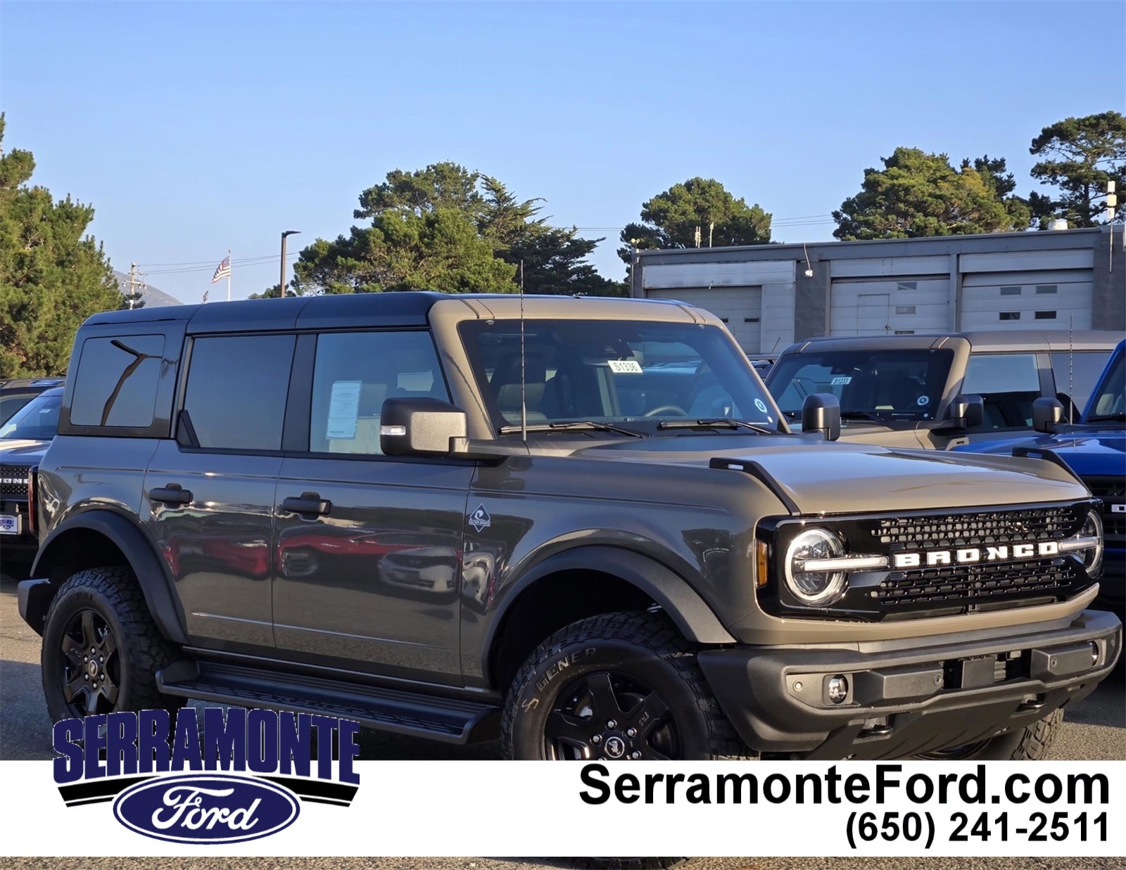 2025 Ford Bronco 4-Door Outer Banks's photo