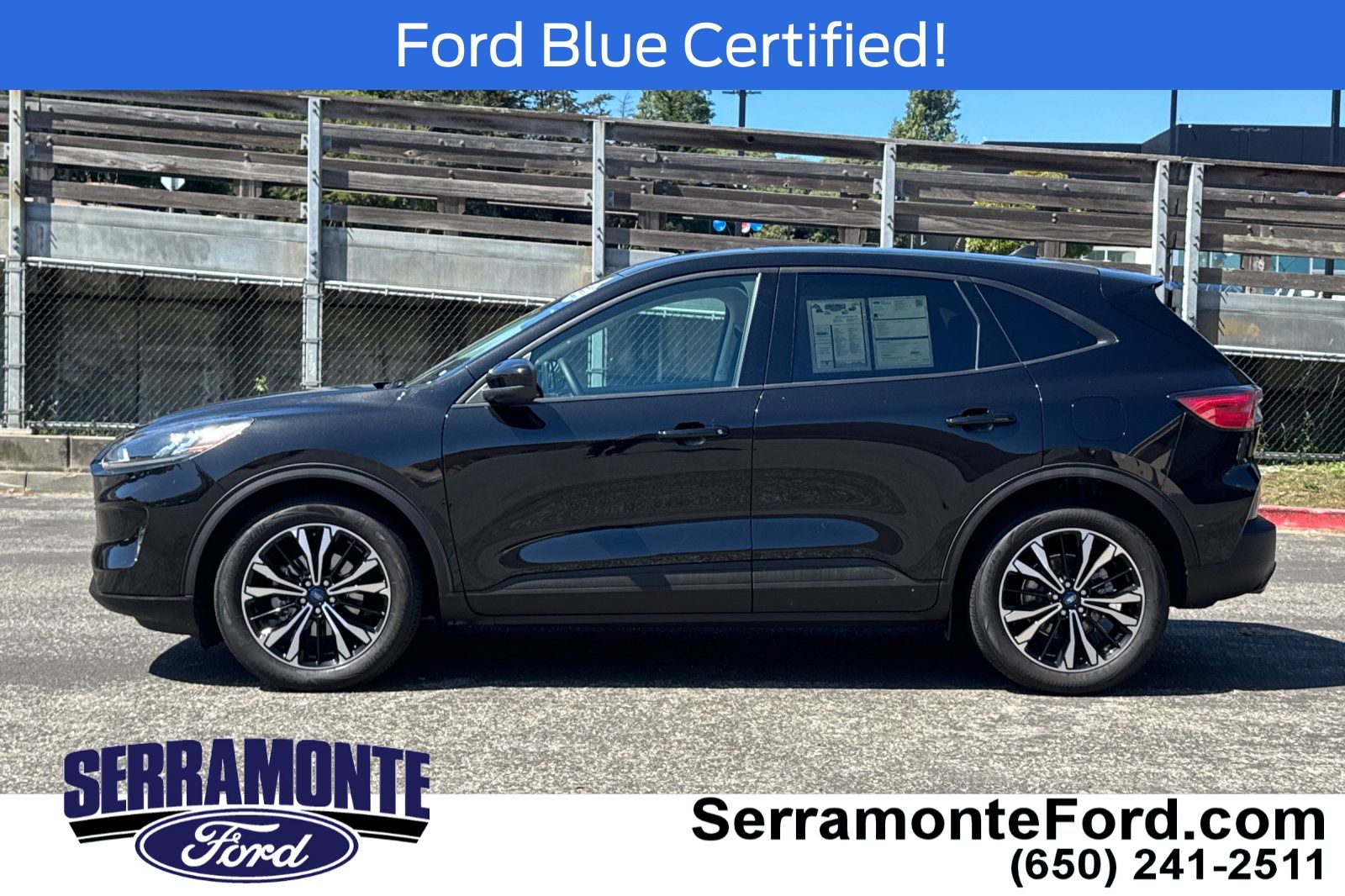 2022 Ford Escape SE photo 3