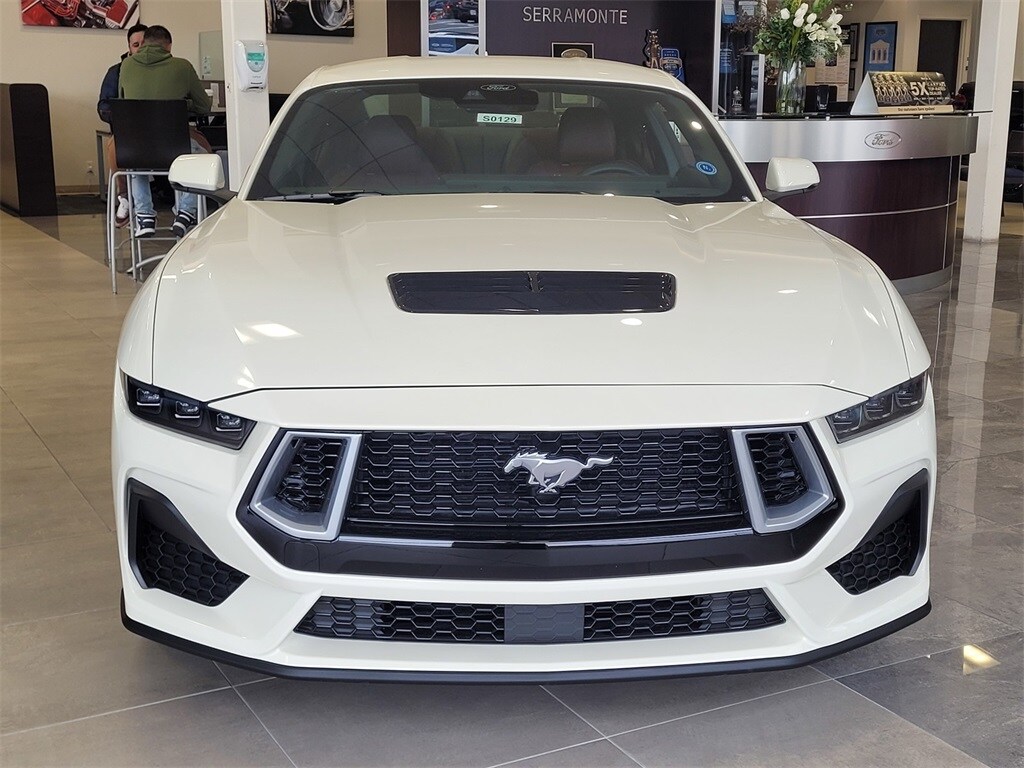 2025 Ford Mustang GT Premium photo 2