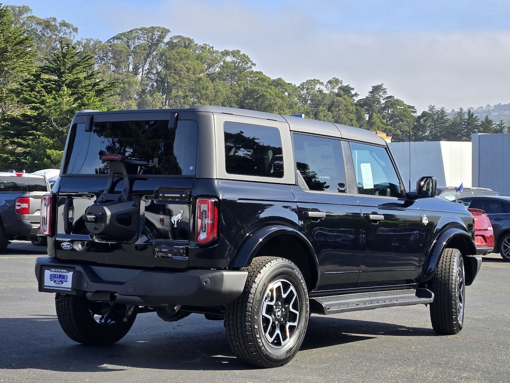 New 2026 Ford Bronco Outer Banks SUV