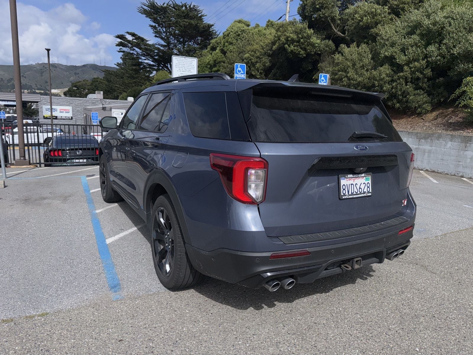 2021 Ford Explorer ST photo 4