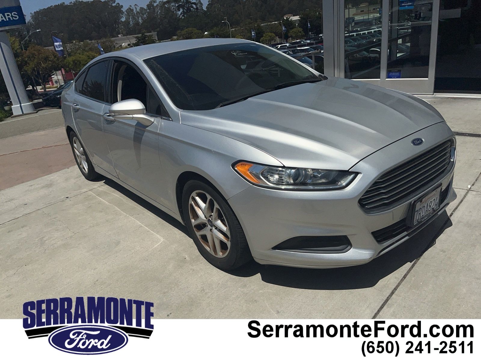 2016 Ford Fusion SE FWD's photo