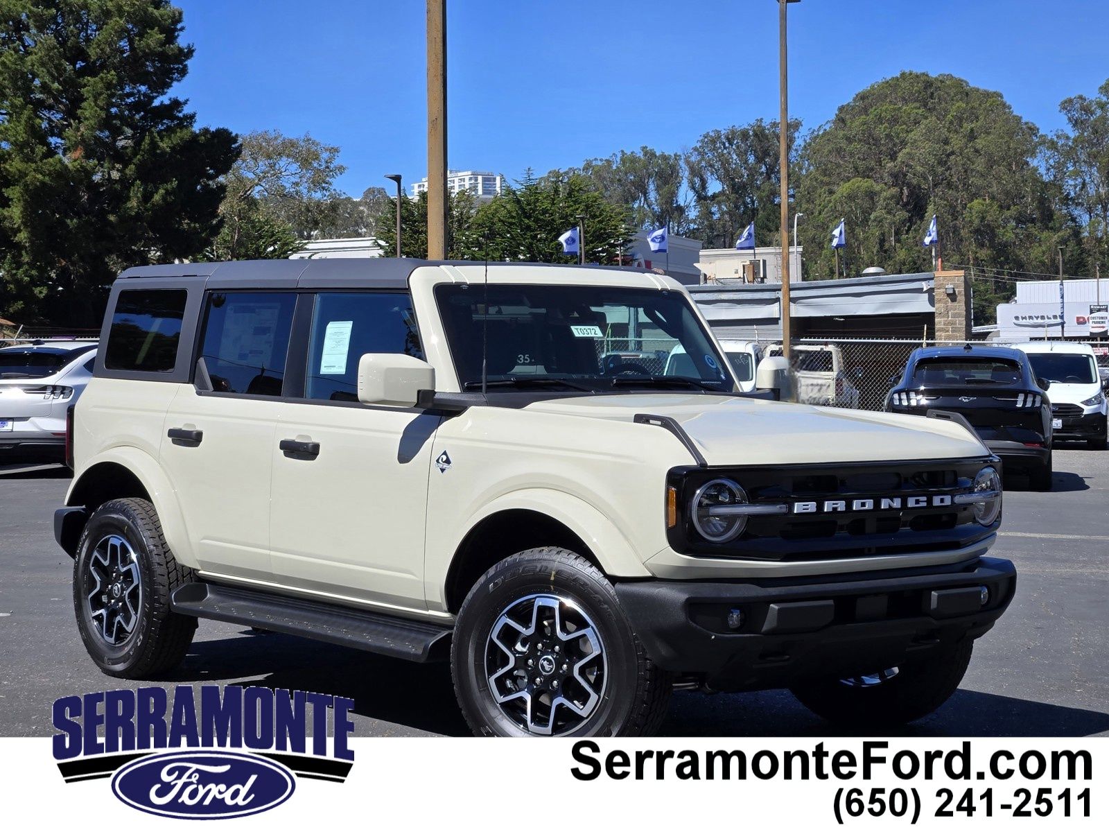 2026 Ford Bronco Outer Banks 4x4's photo