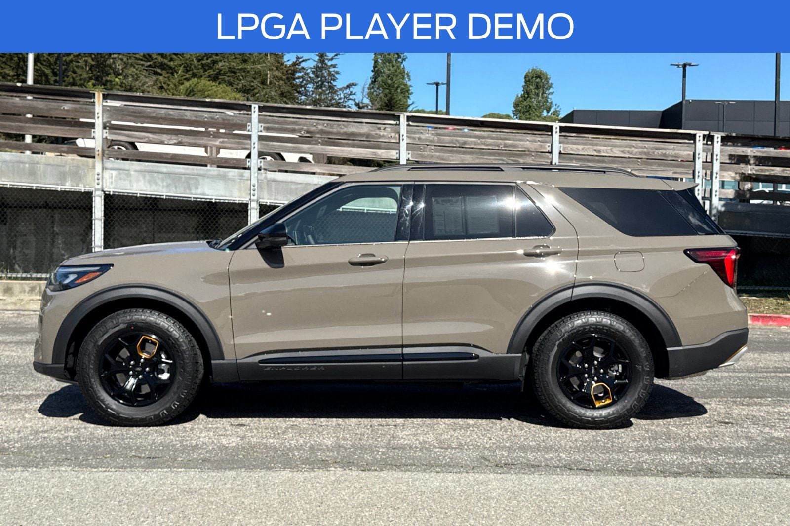 2026 Ford Explorer Tremor V-6 cyl photo 3