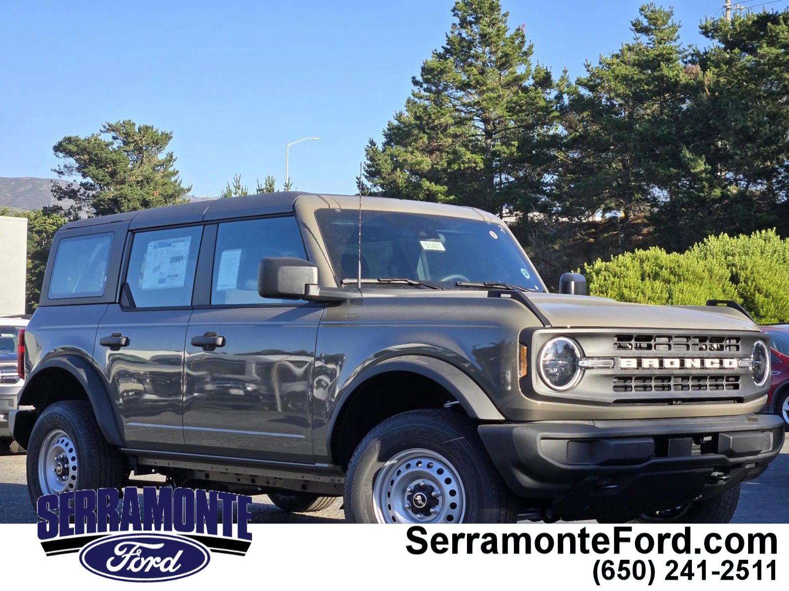 2025 Ford Bronco Base 4x4's photo