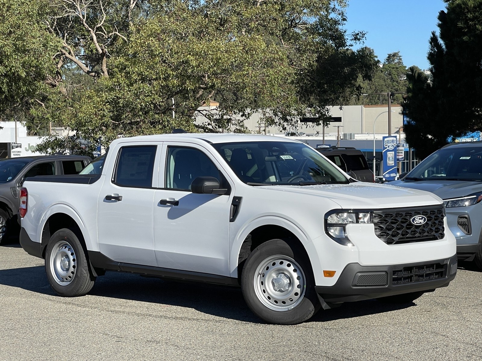 2025 Ford Maverick XL photo 2