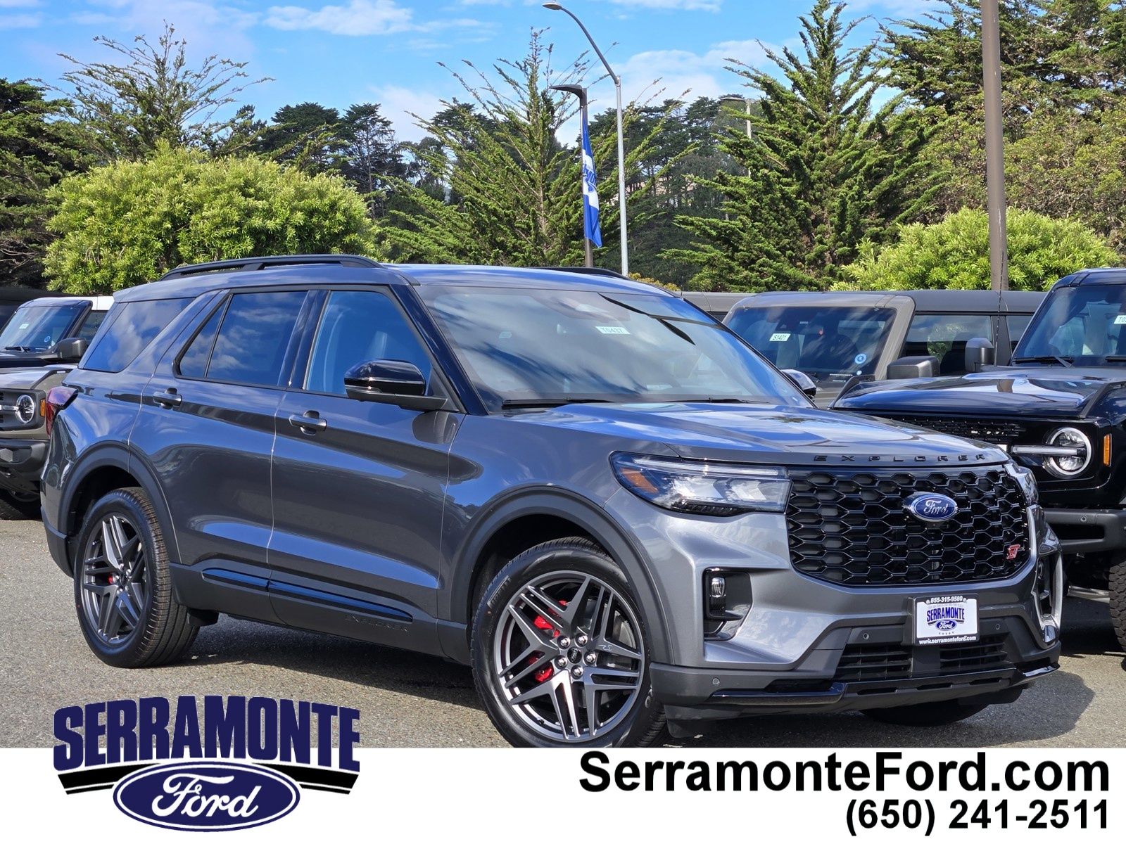 2026 Ford Explorer ST 4WD's photo