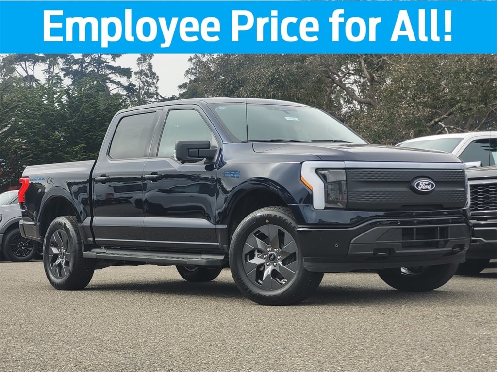 2025 Ford F-150 Lightning Flash's photo
