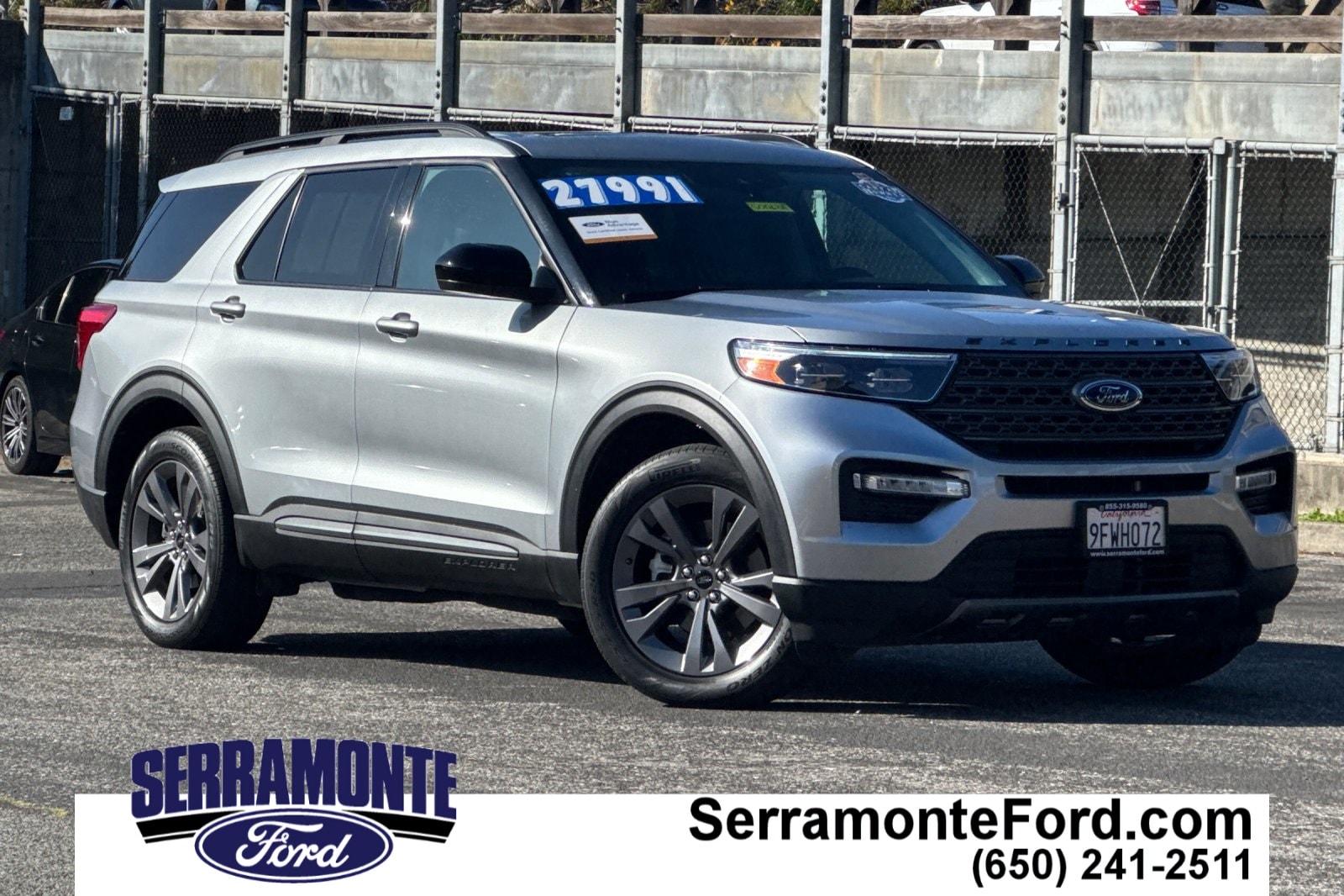 2023 Ford Explorer XLT's photo