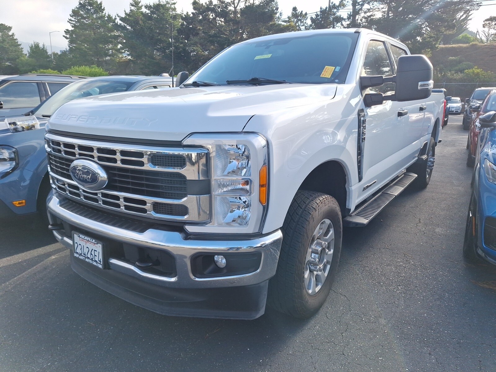 2023 Ford F-350 XLT photo 3