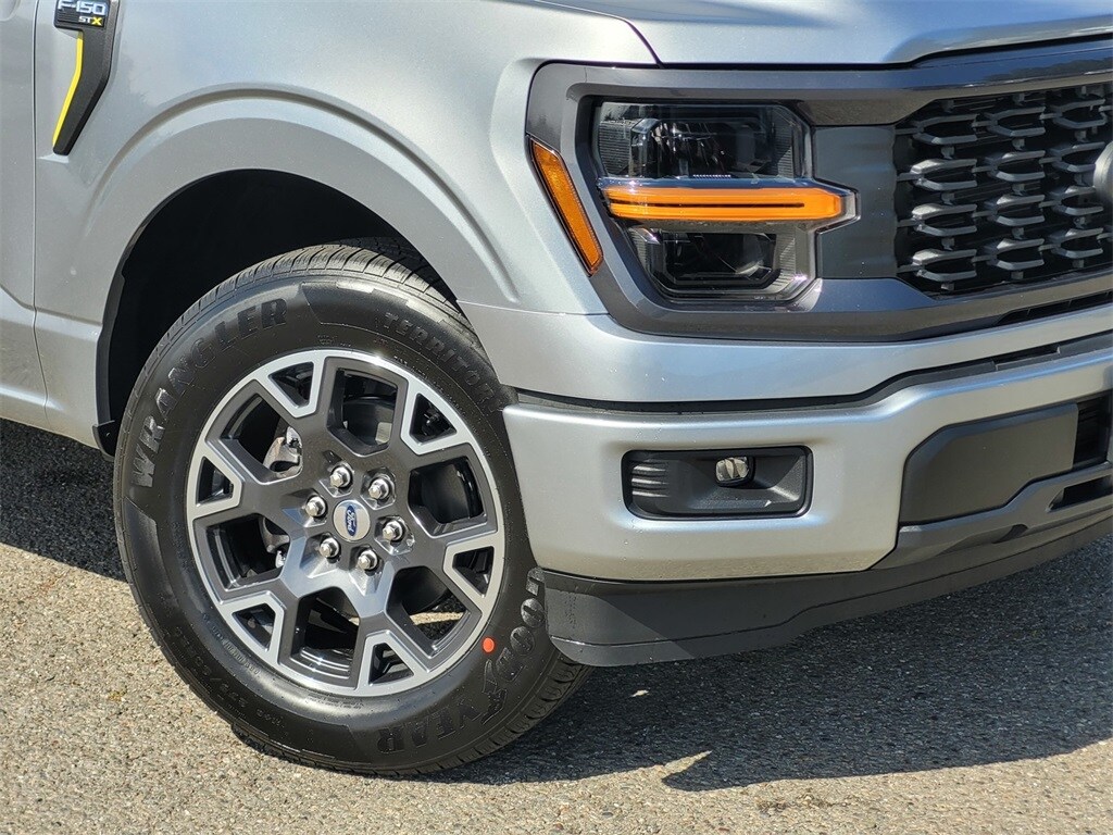 2025 Ford F-150 STX photo 3