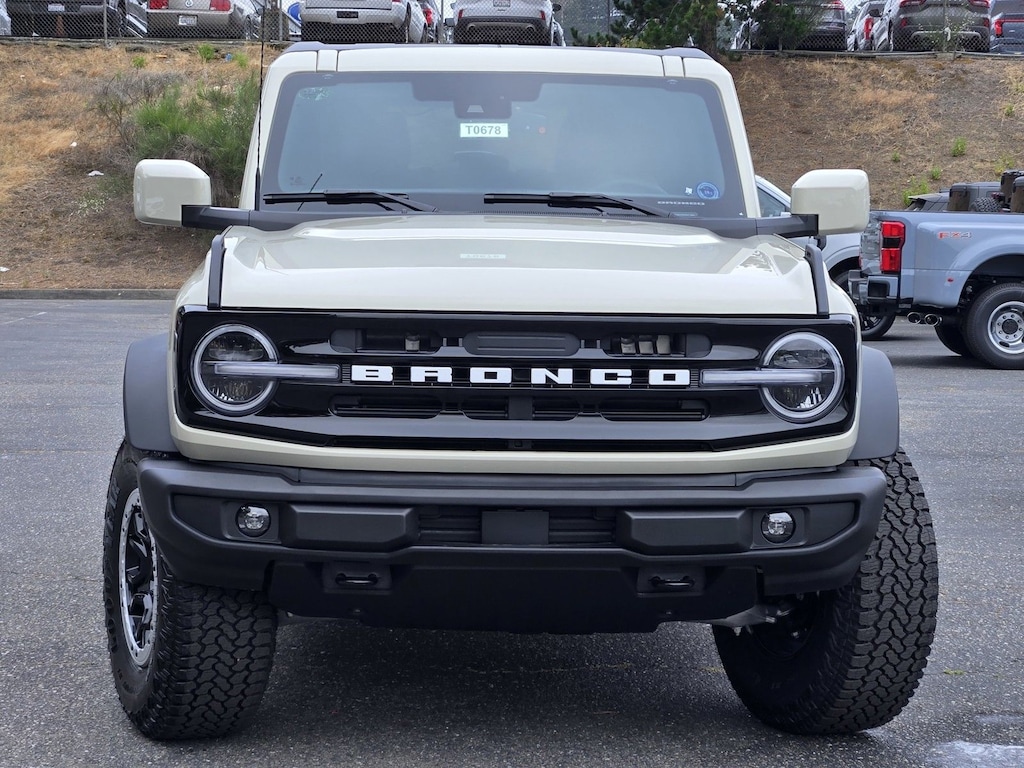 New 2026 Ford Bronco Outer Banks SUV