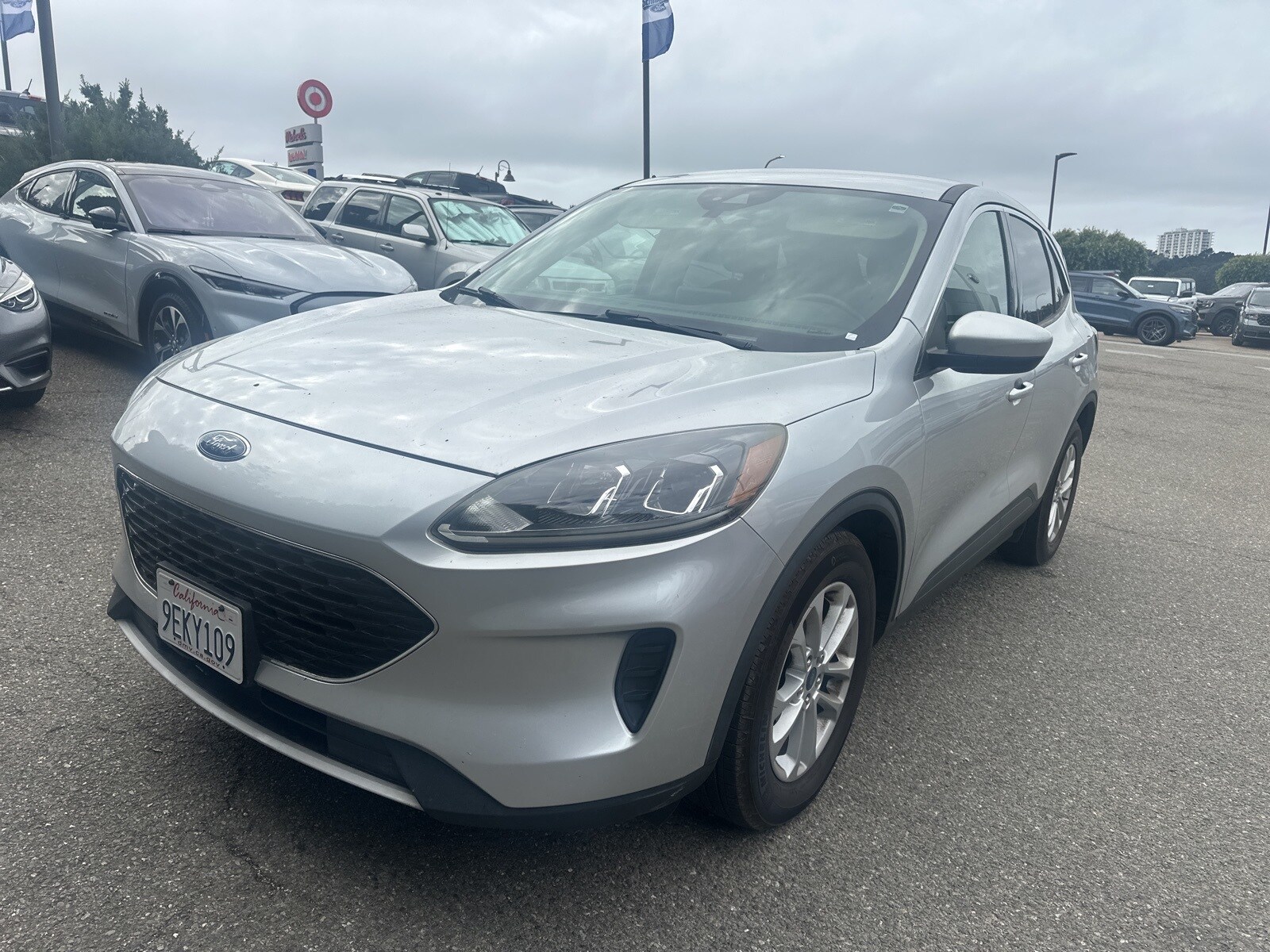 2020 Ford Escape SE photo 3