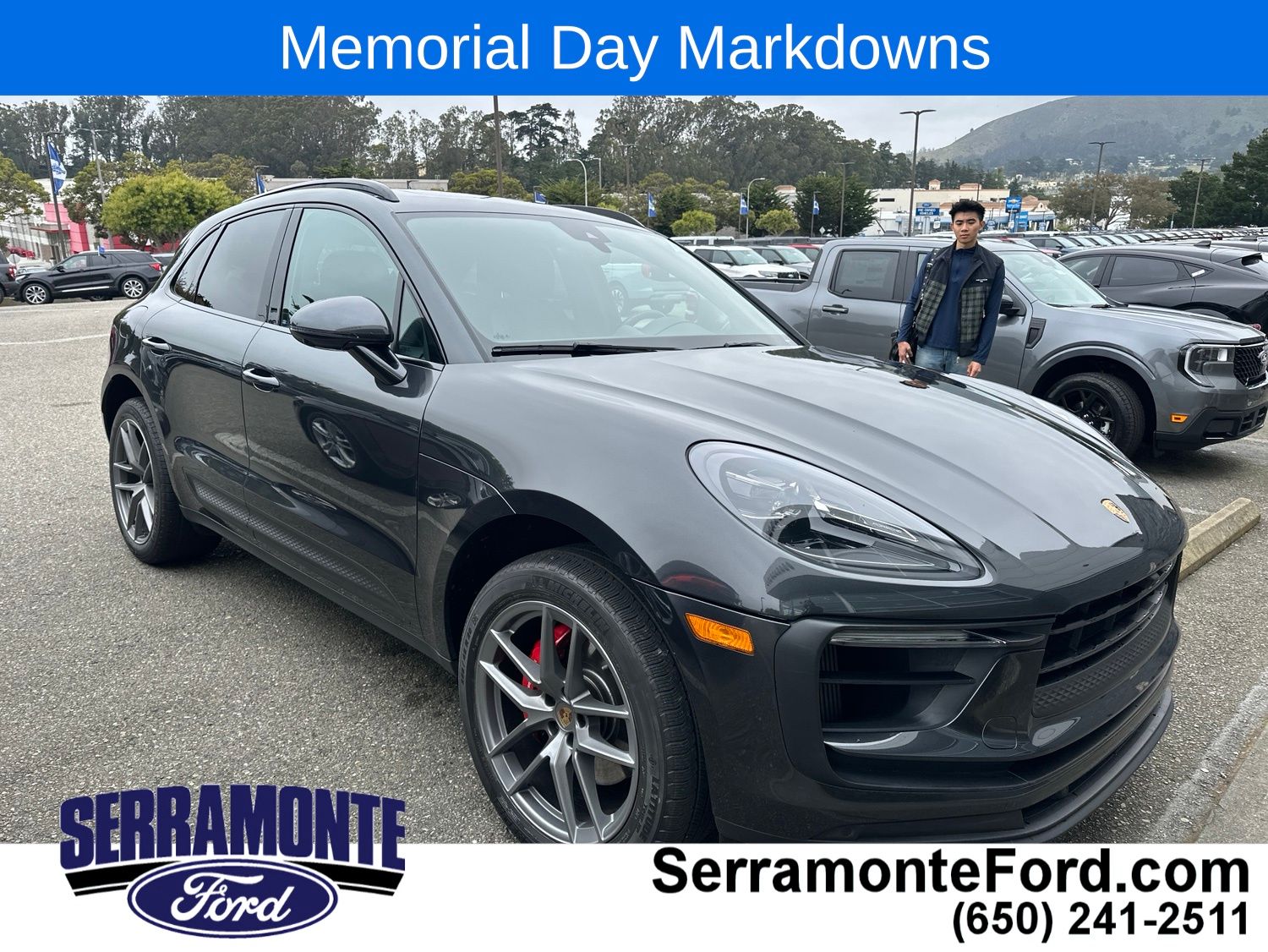 2022 Porsche Macan S's photo