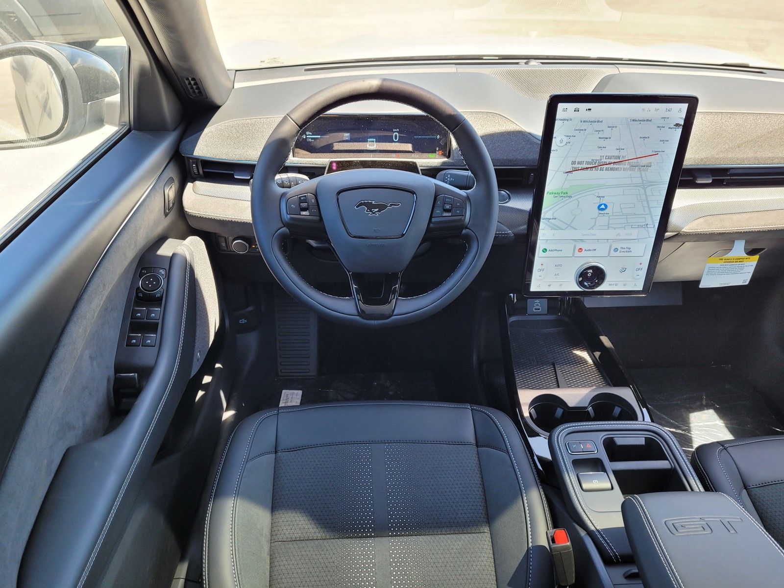 2025 Ford Mustang Mach-E GT - Photo 7
