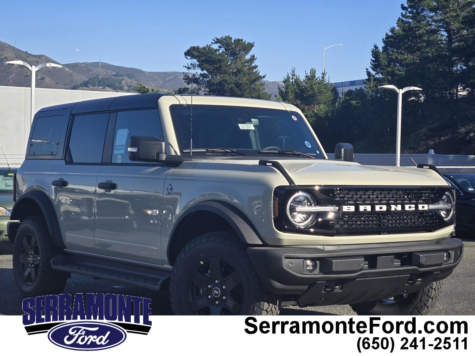 2025 Ford Bronco 4-Door Outer Banks's photo