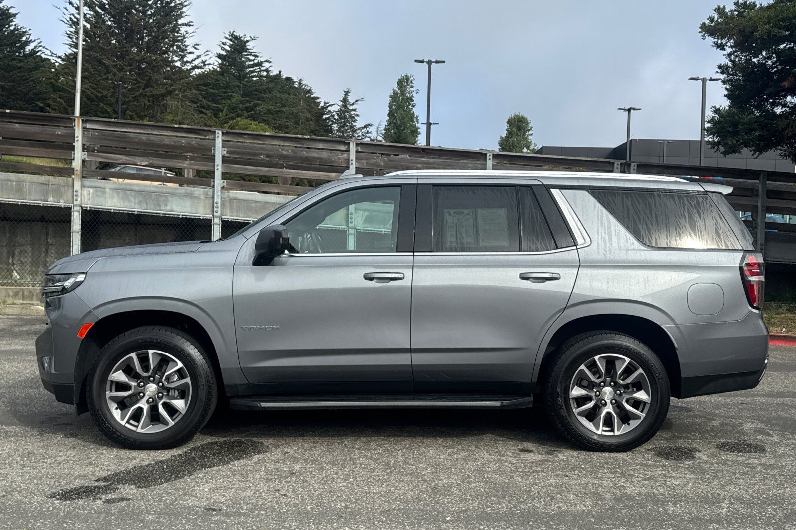 2022 Chevrolet Tahoe LT photo 3