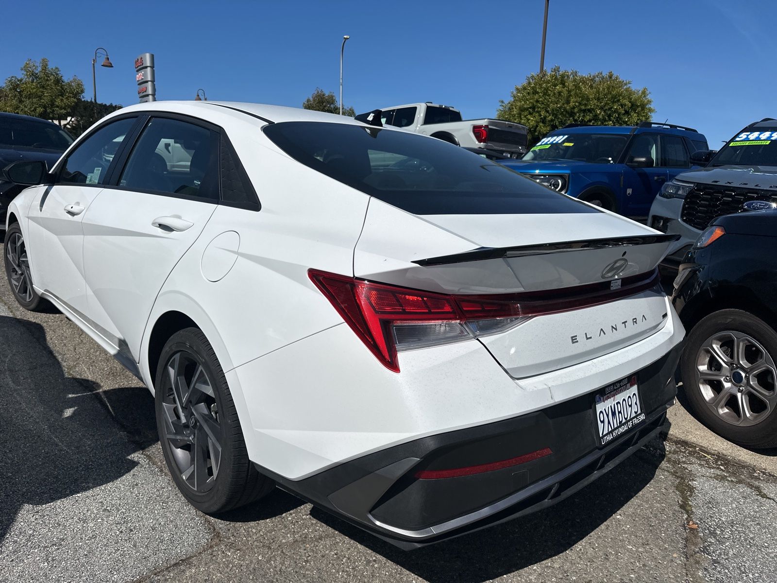 2025 Hyundai Elantra Hybrid SEL Sport photo 4