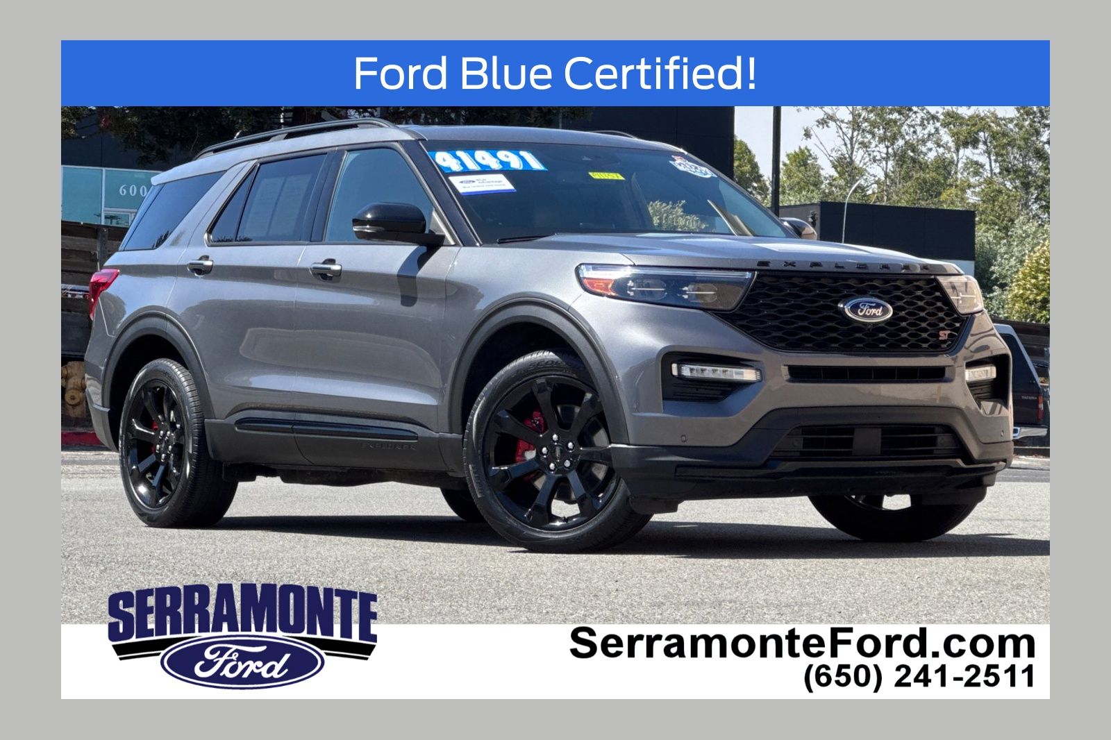 2023 Ford Explorer ST 4WD's photo