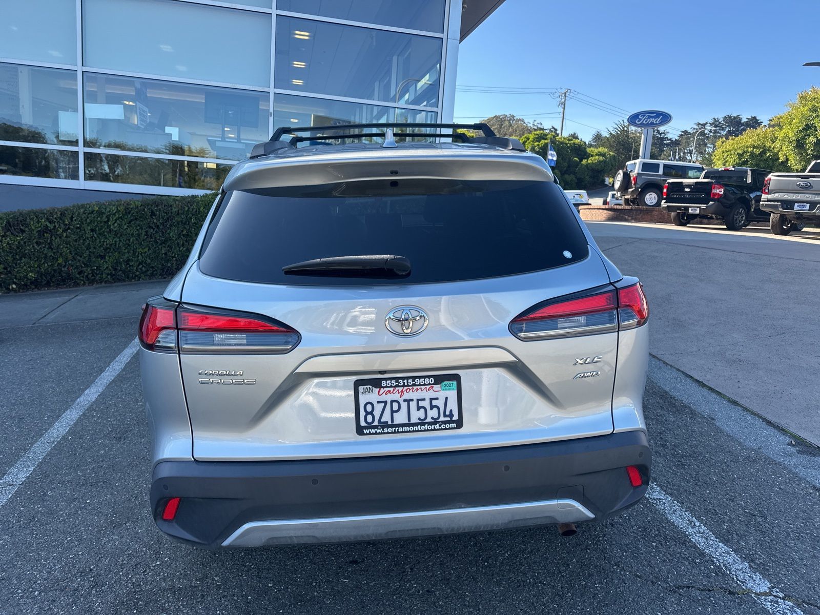 2022 Toyota Corolla Cross XLE photo 6