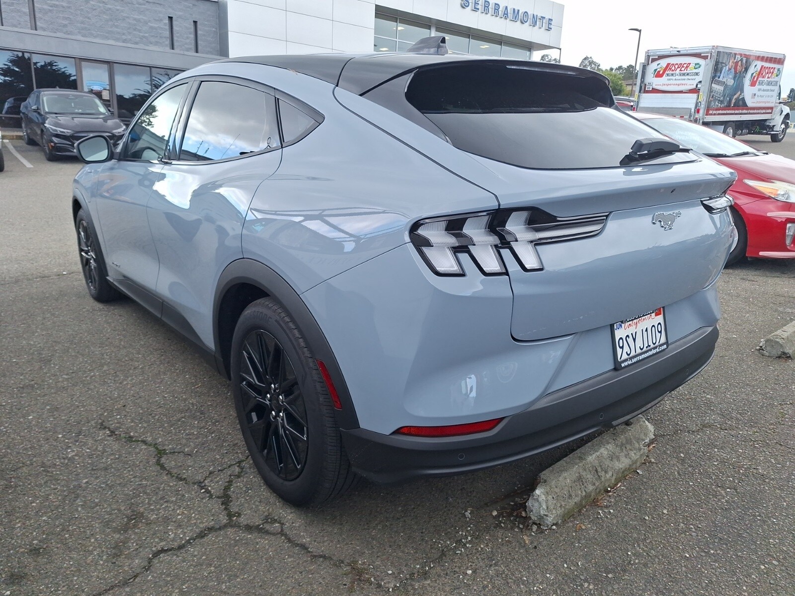 2025 Ford Mustang Mach-E Select photo 4