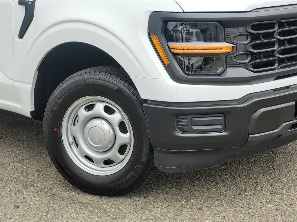 2025 Ford F-150 XL photo 3