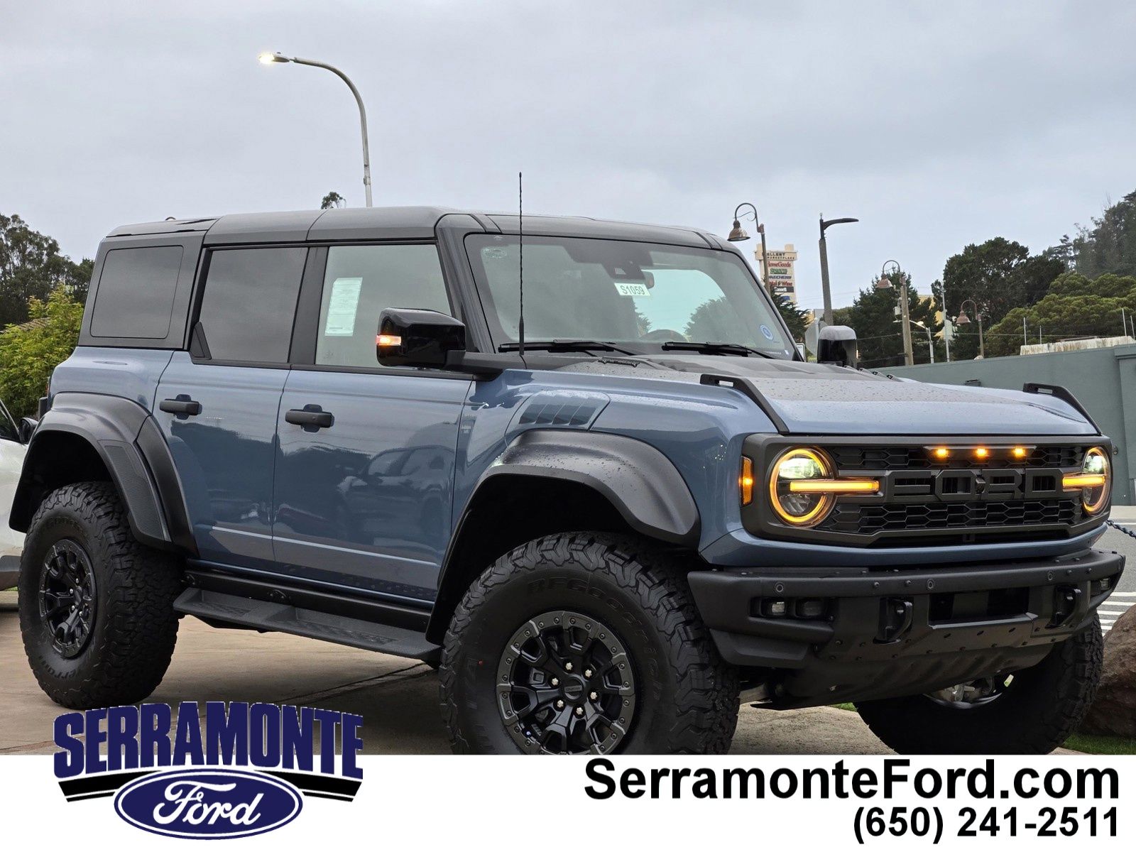 2025 Ford Bronco Raptor 4x4's photo