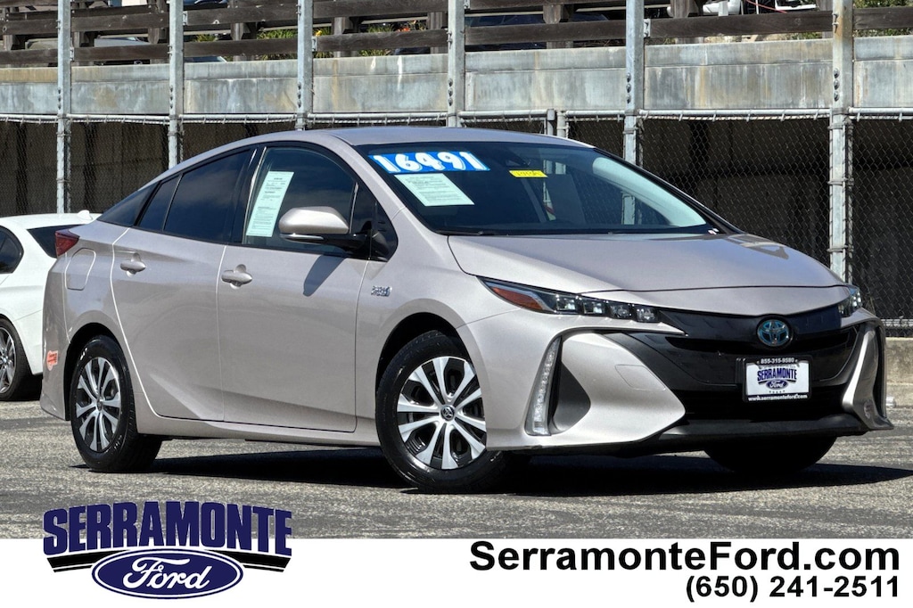 Used 2020 Toyota Prius Prime XLE Hatchback