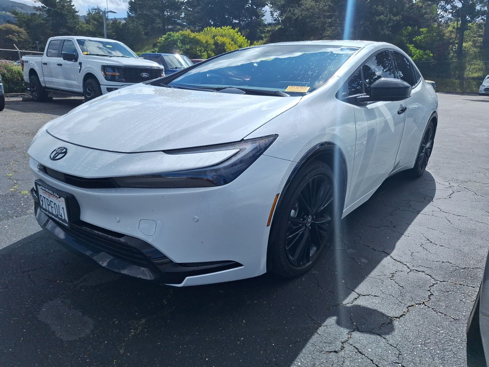 2025 Toyota Prius Nightshade photo 4