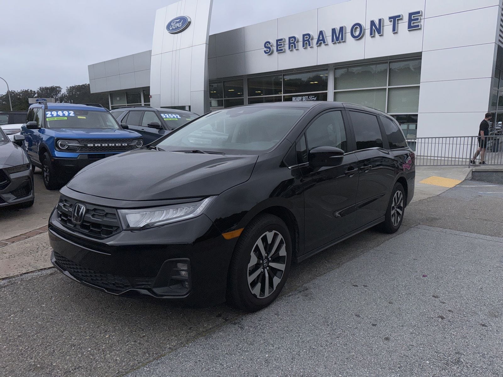 2025 Honda Odyssey EX-L /8 Passenger Seats photo 3